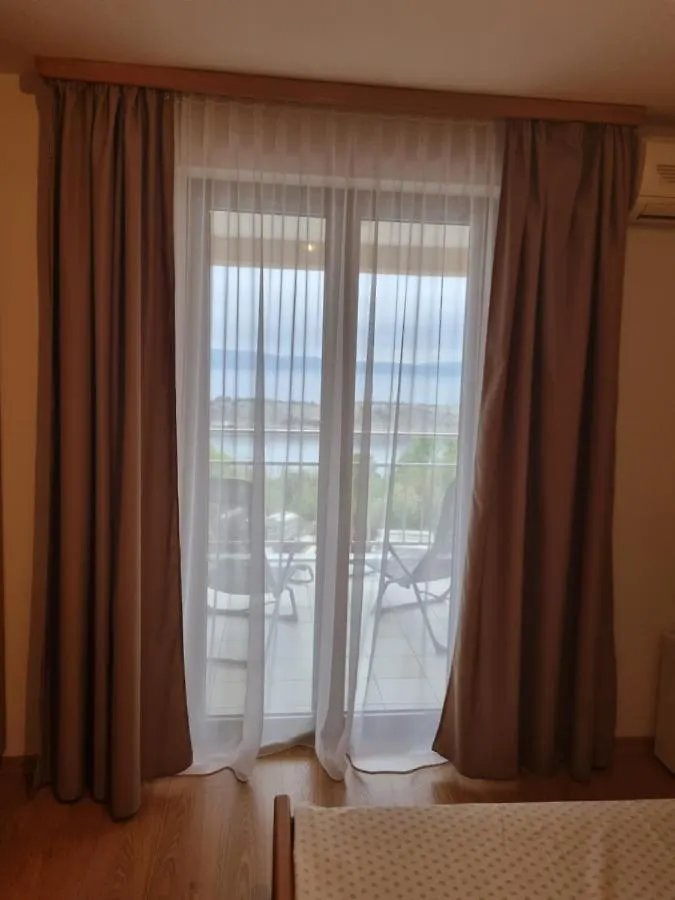 Apartamento Guest House Suzana Omišalj
