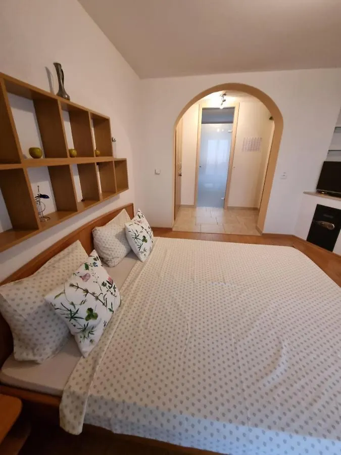 Guest House Suzana Omišalj Croácia