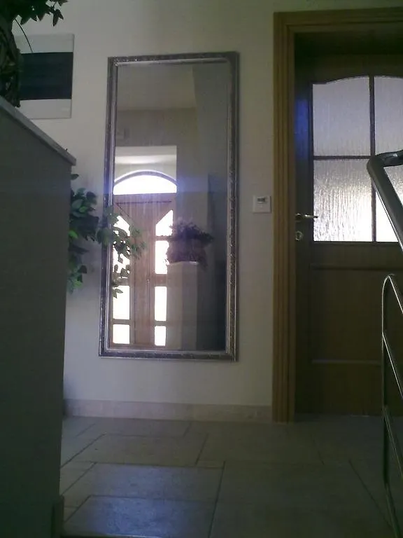 Guest House Suzana Omišalj Croácia