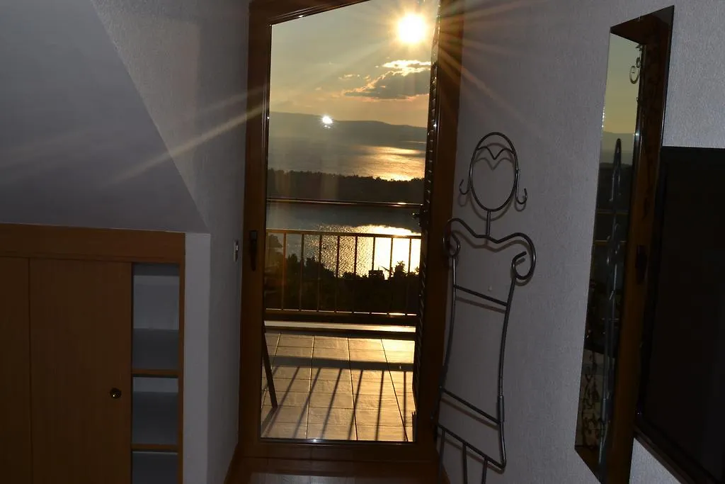 Guest House Suzana Omišalj Apartamento