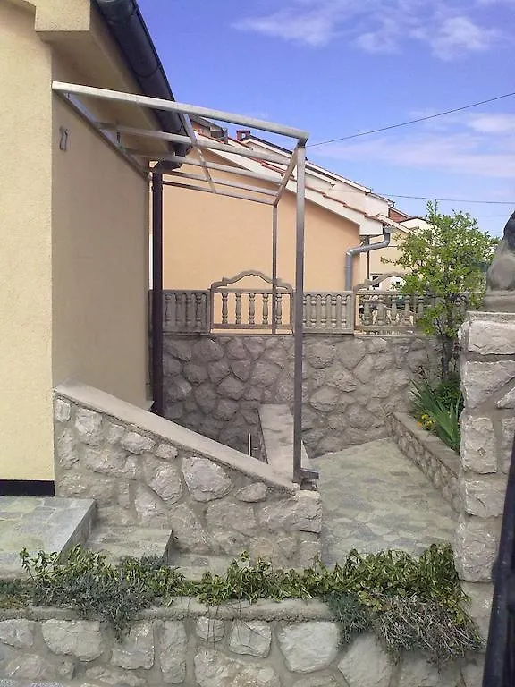 Guest House Suzana Omišalj Croácia