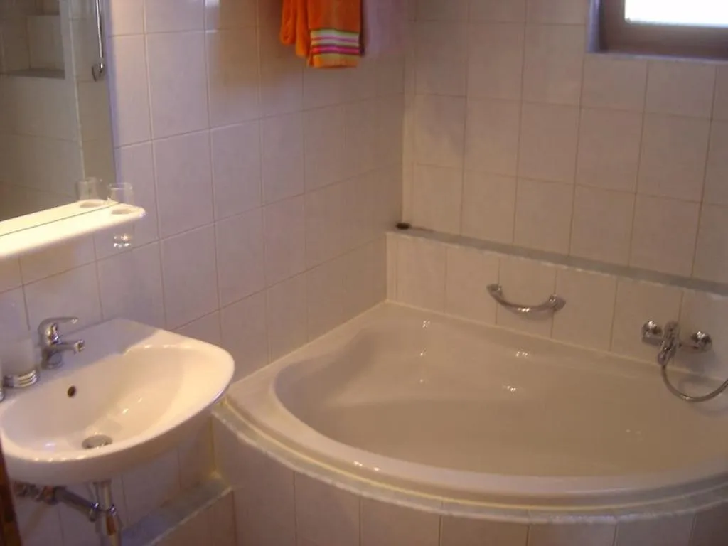 Guest House Suzana Omišalj Apartamento