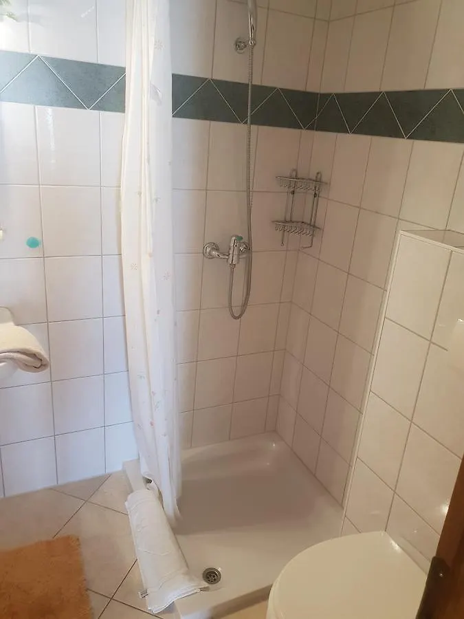 Apartamento Guest House Suzana Omišalj