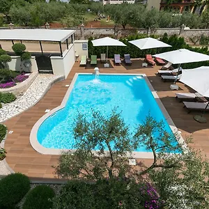 Birikina With Pool , Poreč Kroatië